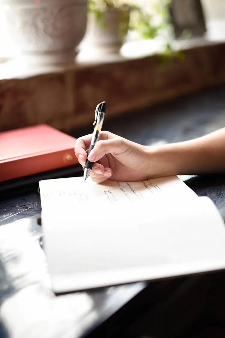 WritersAndEditors.com assists writers with editing text