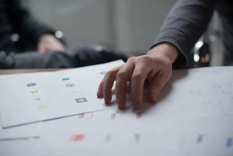 A successful logo will represent the brand's core values adapted for a current audience, as well as be in touch with most modern big logo trends.