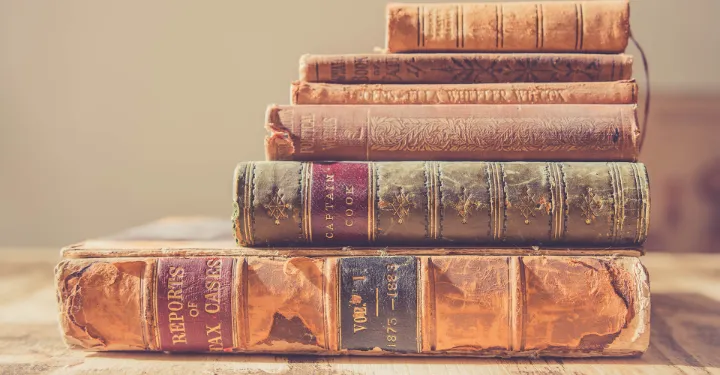 30 Stunning Opening Lines From Famous Works of Literature