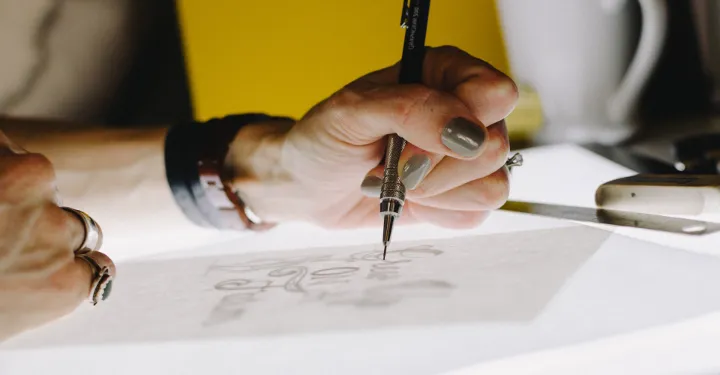 5 Essential Tips for Aspiring Graphic Designers